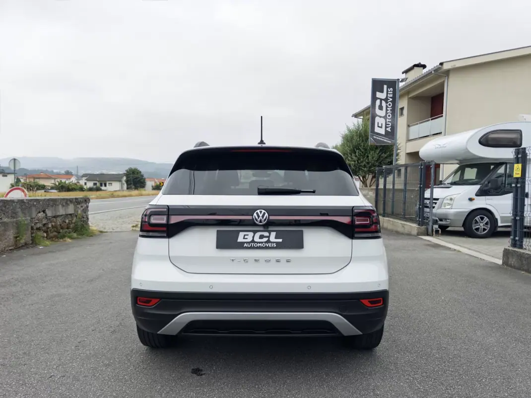 Volkswagen T-Cross 2019 - 17990 EUR, 105000 km - 105000km - foto 6 de 39