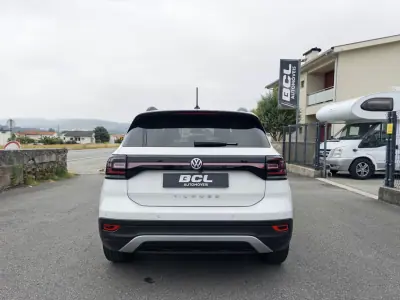 Volkswagen T-Cross 2019 - 17990 EUR, 105000 km - AUTO.MOTO.pt - 105000km - foto 6 de 39
