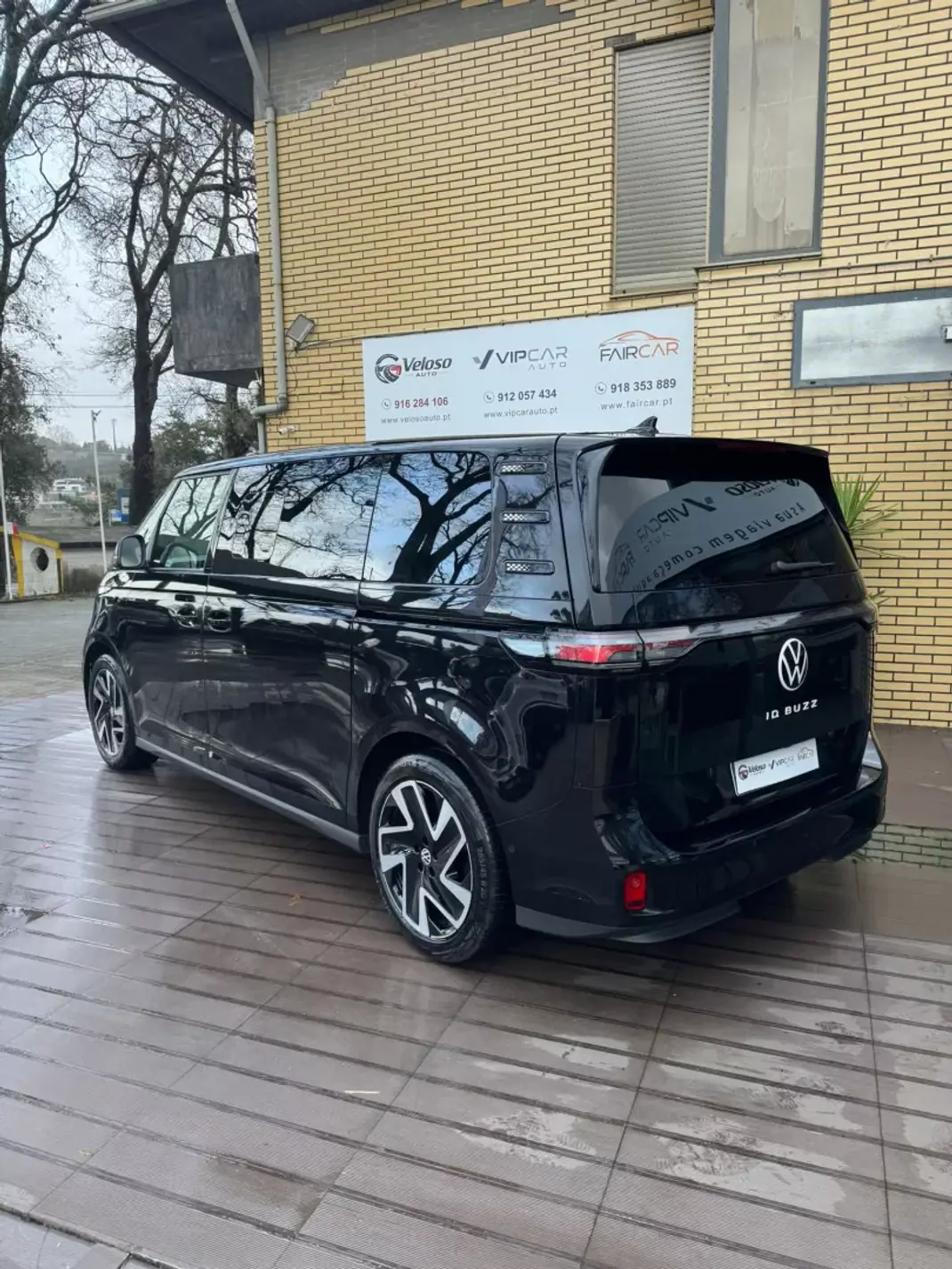 Volkswagen ID.Buzz 2025 - 59700 EUR, 15500 km - AUTO.MOTO.pt - 15500km - foto 6 de 14