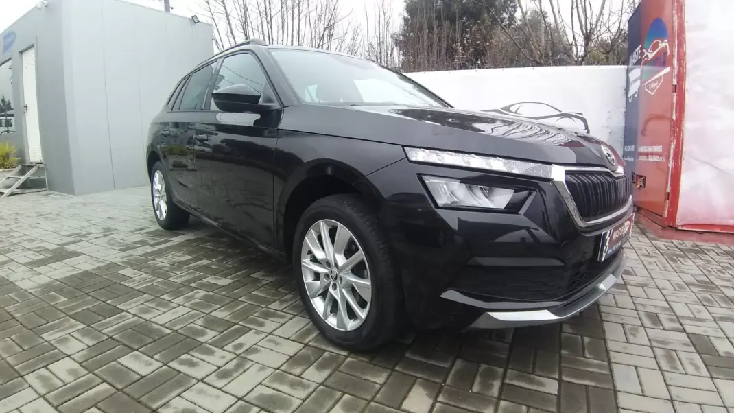 Skoda Kamiq 2022 - 17650 EUR, 59821 km - AUTO.MOTO.pt - 59821km - foto 1 de 38