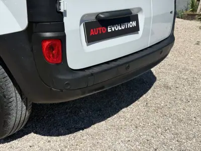 Renault KANGOO 1.5DCI 3L C/IVA 2019 - 9990 EUR, 175000 km - AUTO.MOTO.pt - 175000km - foto 15 de 17