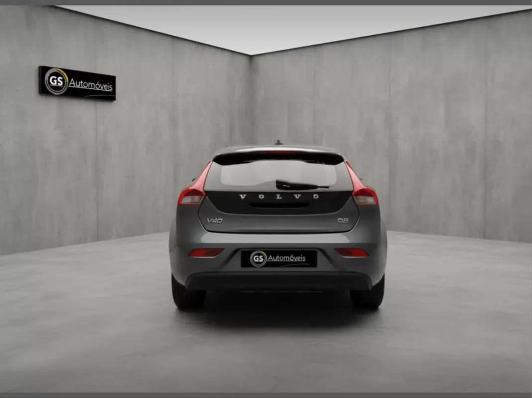 Volvo V40 2014 - 9250 EUR, 224000 km - AUTO.MOTO.pt - 224000km - foto 4 de 7