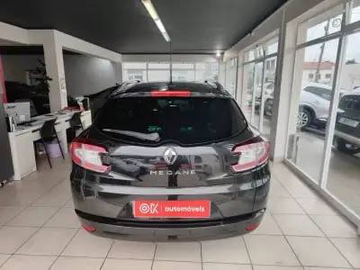 Renault Mégane Sport Tourer 2009 - 5750 EUR, 210000 km - AUTO.MOTO.pt - 210000km - foto 9 de 34