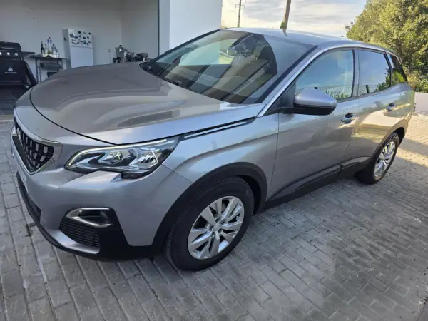 Peugeot 3008 2019 - 13900 EUR, 198000 km - AUTO.MOTO.pt - 198000km - foto 20 de 58
