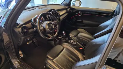 MINI Cooper 2019 - 24900 EUR, 114062 km - AUTO.MOTO.pt - 114062km - foto 6 de 61