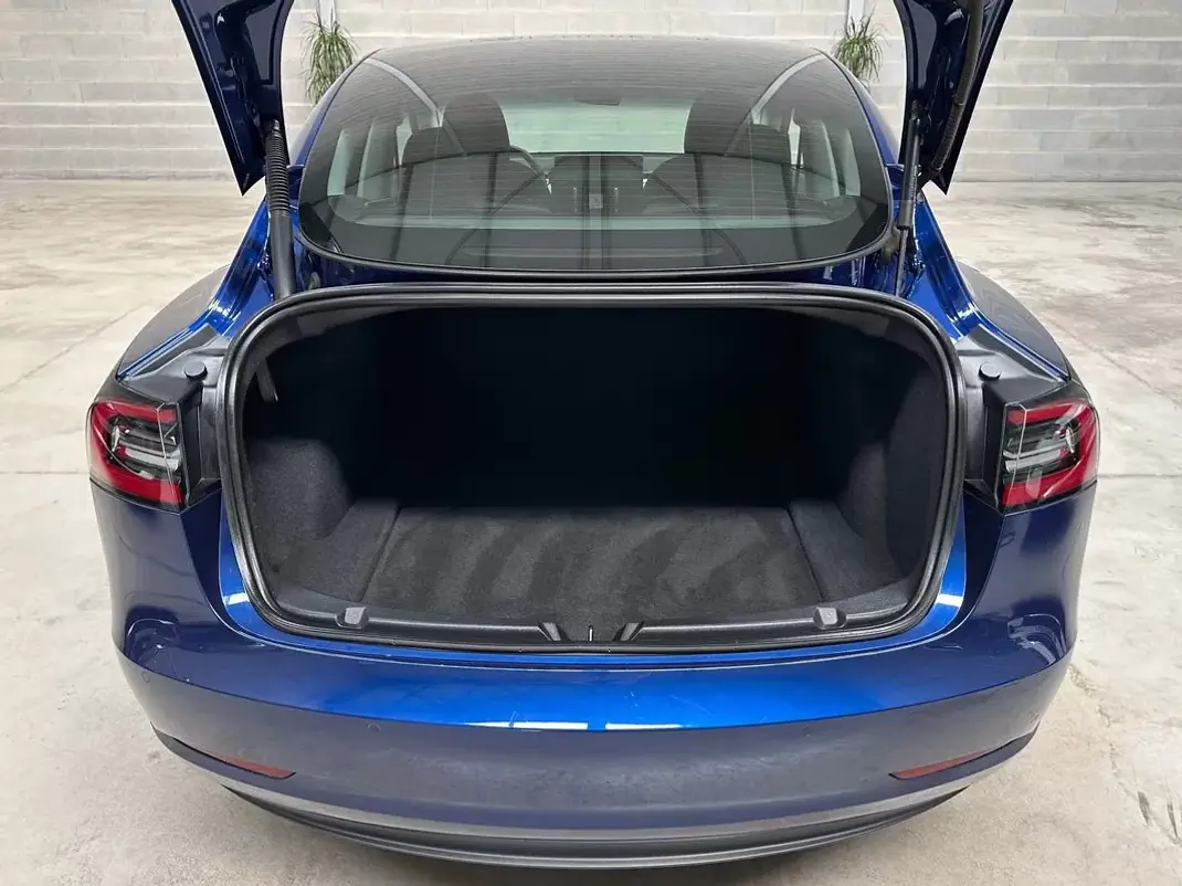 Tesla Model 3 2021 - 27950 EUR, 58905 km - AUTO.MOTO.pt - 58905km - foto 53 de 55