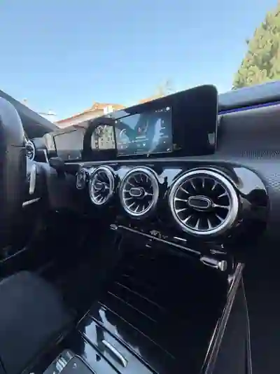 Mercedes-Benz A 220 2021 - 33950 EUR, 140000 km - AUTO.MOTO.pt - 140000km - foto 10 de 13