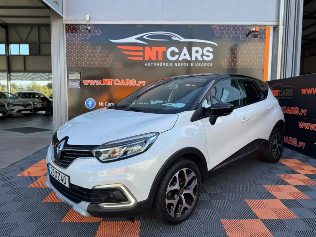 Renault Captur 2019 - 17250 EUR, 82289 km - AUTO.MOTO.pt - 82289km - foto 1 de 27