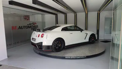 Nissan GT-R 2017 - 300000 EUR, 30685 km - 30685km - foto 7 de 69