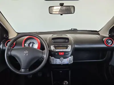 Peugeot 107 2012 - 4250 EUR, 163000 km - AUTO.MOTO.pt - 163000km - foto 9 de 9