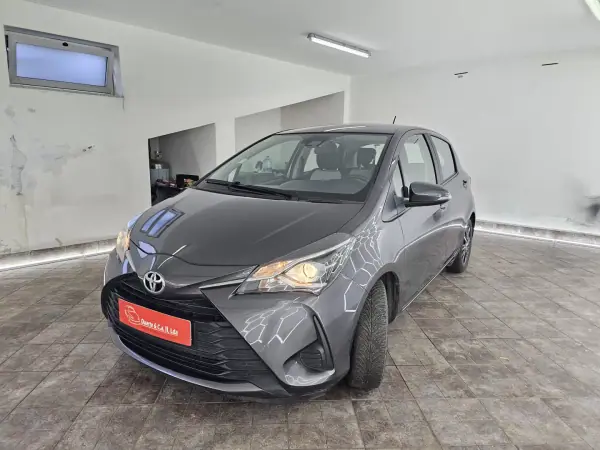 Toyota Yaris 2019 - 13650 EUR, 135421 km - AUTO.MOTO.pt - 135421km - foto 10 de 37