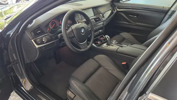 BMW 520 2011 - 10900 EUR, 370543 km - AUTO.MOTO.pt - 370543km - foto 6 de 54