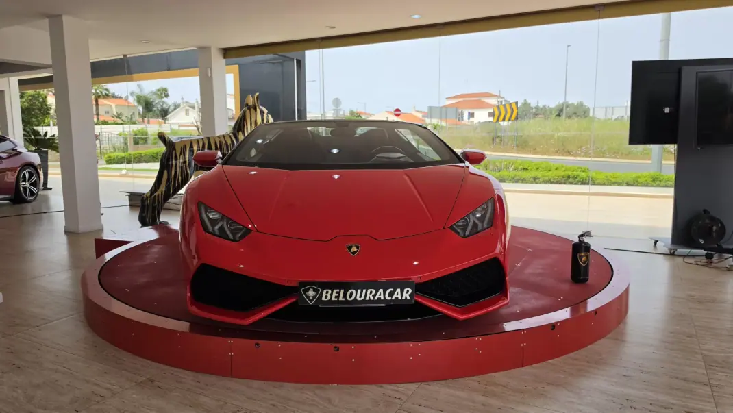 Lamborghini Huracán Spyder 2017 - 270000 EUR, 32790 km - AUTO.MOTO.pt - 32790km - foto 2 de 19