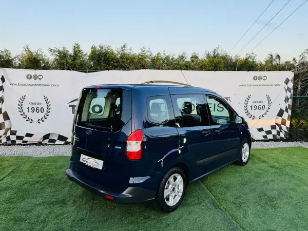 Ford Tourneo Courier 2017 - 9990 EUR, 168856 km - AUTO.MOTO.pt - 168856km - foto 19 de 47