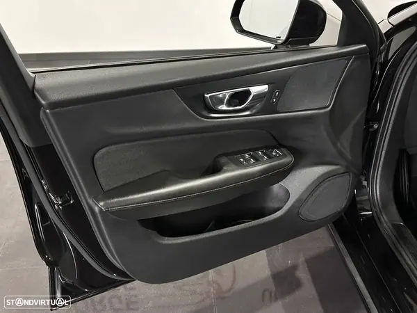 Volvo V60 2021 - 25990 EUR, 82125 km - AUTO.MOTO.pt - 82125km - foto 14 de 51
