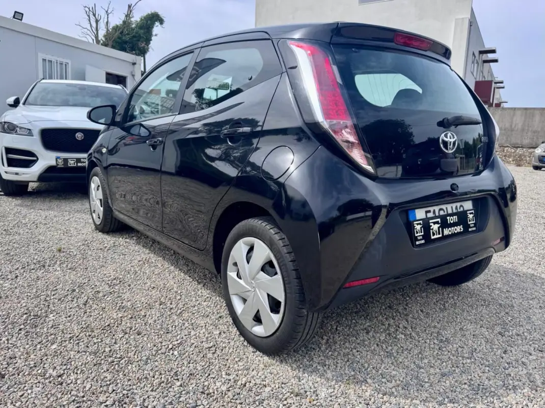 Toyota Aygo 2017 - 9750 EUR, 94443 km - 94443km - foto 3 de 19