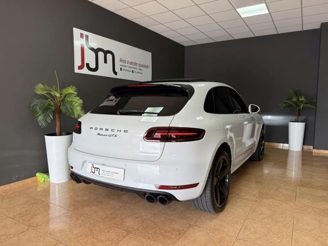 Porsche Macan 2016 - 65000 EUR, 68887 km - AUTO.MOTO.pt - 68887km - foto 4 de 20
