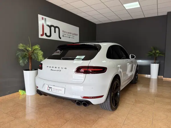 Porsche Macan 2016 - 65000 EUR, 68887 km - AUTO.MOTO.pt - 68887km - foto 4 de 20