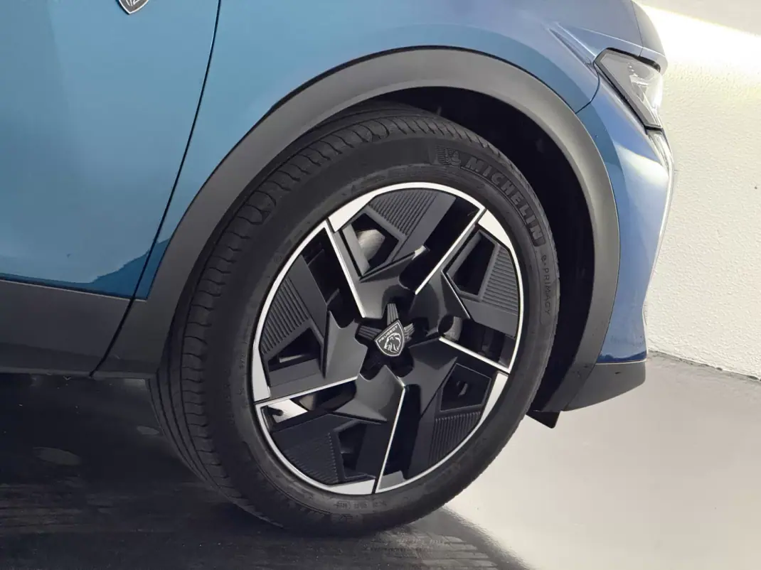 Peugeot 408 2022 - 28990 EUR, 46900 km - AUTO.MOTO.pt - 46900km - foto 16 de 30