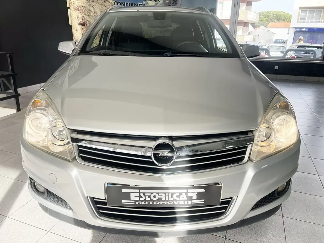 Opel Astra Caravan 2009 - 5600 EUR, 289204 km - AUTO.MOTO.pt - 289204km - foto 5 de 19