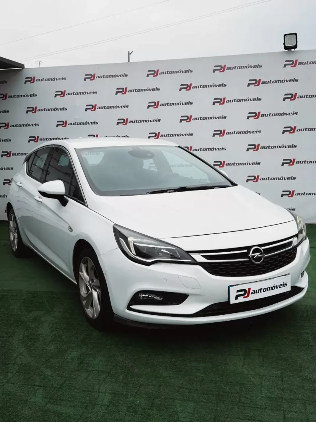 Opel Astra 2017 - 11450 EUR, 122466 km - 122466km - foto 2 de 17