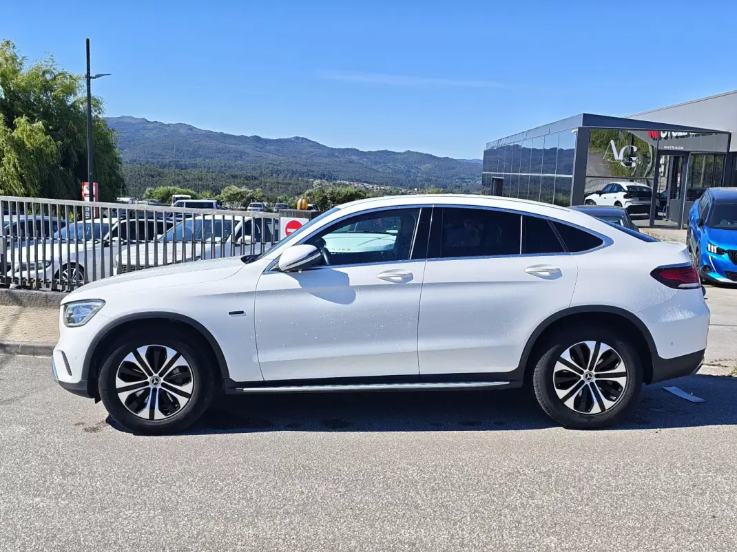 Mercedes-Benz GLC 300 2020 - 43500 EUR, 143000 km - AUTO.MOTO.pt - 143000km - foto 3 de 32