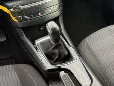 Peugeot 308 SW 2014 - 8950 EUR, 160000 km - AUTO.MOTO.pt - 160000km - foto 11 de 25