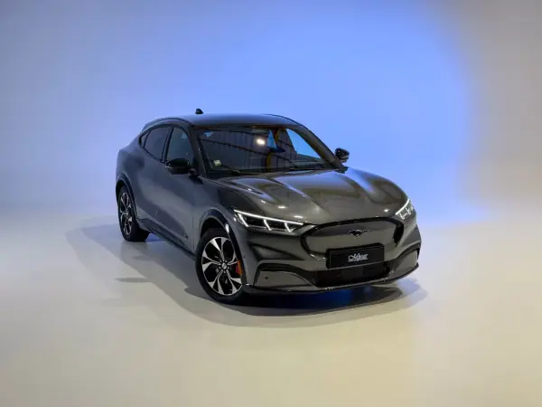 Ford Mustang Mach-E Alargada AWD 2023 Elétrico — 38 000 km Ford Mustang Mach-E Alargada AWD 2023 Elétrico
