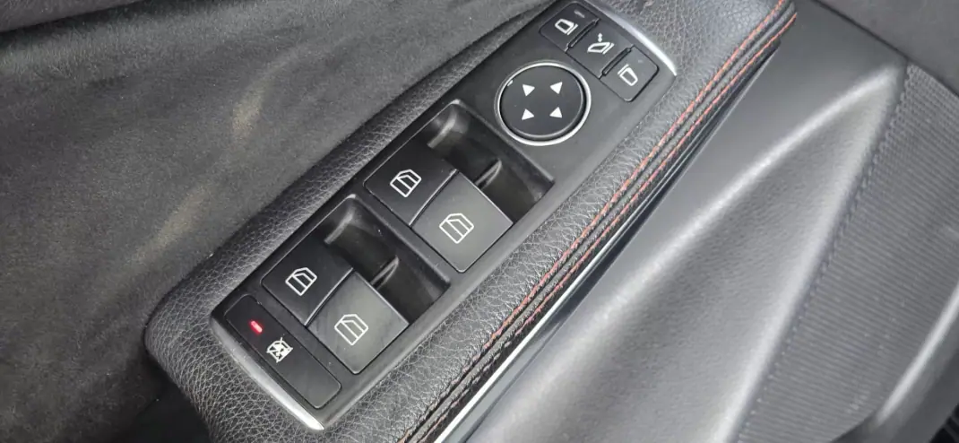 Mercedes-Benz A 200 2014 - 17490 EUR, 189000 km - AUTO.MOTO.pt - 189000km - foto 28 de 41