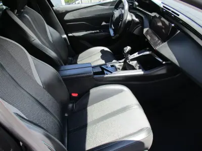 Peugeot 308 2022 - 17250 EUR, 138398 km - AUTO.MOTO.pt - 138398km - foto 19 de 20