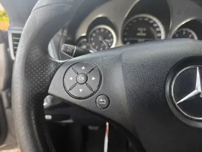 Mercedes-Benz E 220 2010 - 15499 EUR, 202000 km - AUTO.MOTO.pt - 202000km - foto 29 de 35