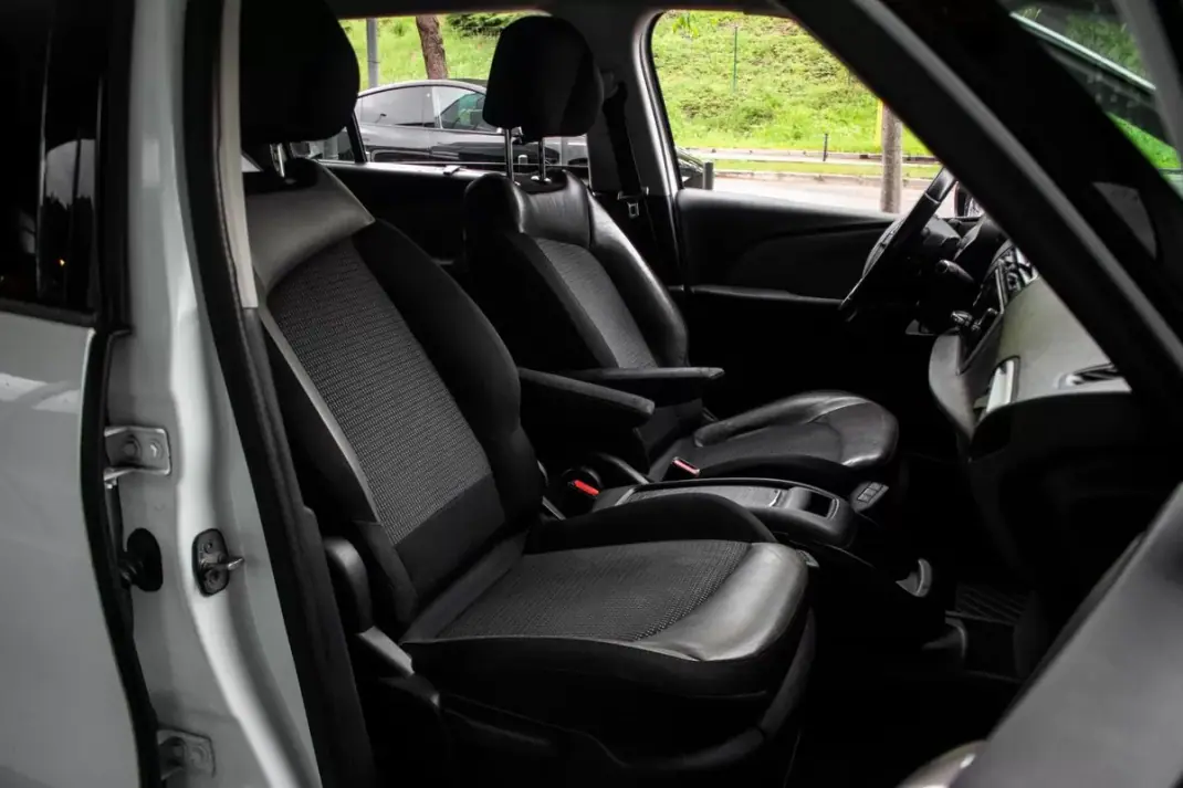 Citroën C4 Spacetourer 2019 - 10550 EUR, 304577 km - AUTO.MOTO.pt - 304577km - foto 27 de 45