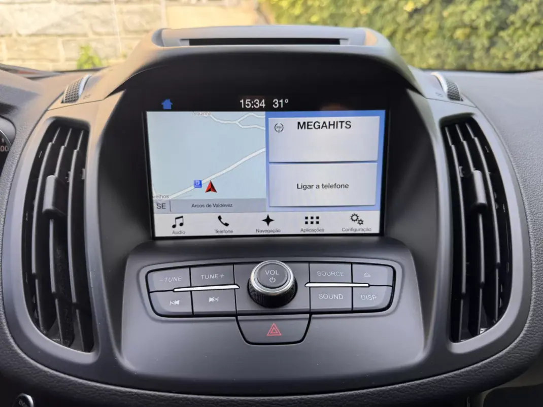 Ford Kuga 2018 - 16500 EUR, 54485 km - AUTO.MOTO.pt - 54485km - foto 16 de 25