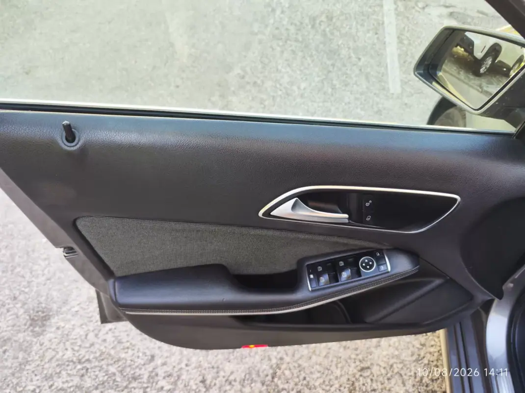 Mercedes-Benz A 180 2013 - 11780 EUR, 215000 km - 215000km - foto 22 de 39
