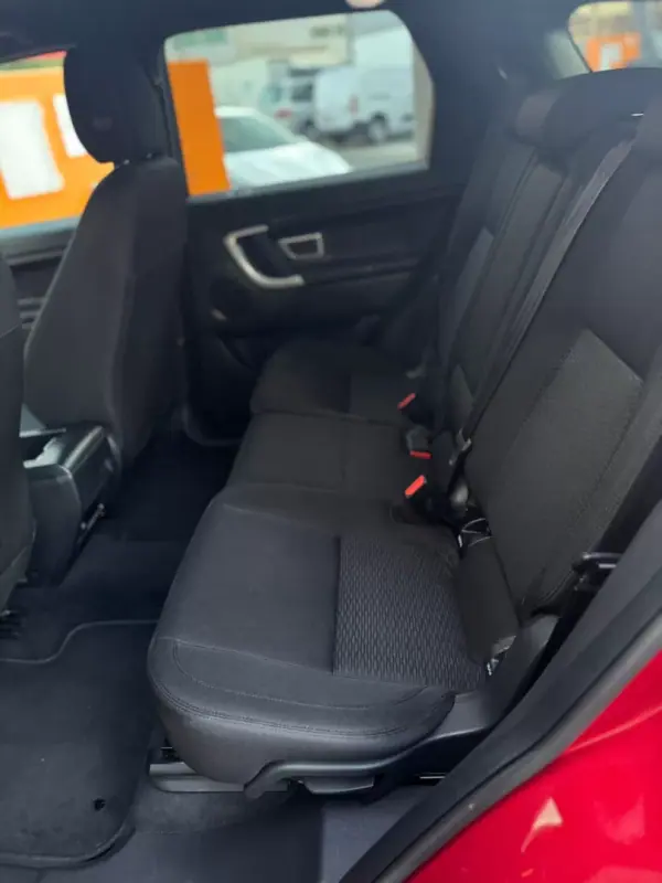 Land Rover Discovery Sport 2018 - 23900 EUR, 100950 km - AUTO.MOTO.pt - 100950km - foto 17 de 19