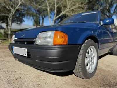 Ford Escort 1988 - 2500 EUR, 35000 km - foto 4 de 24