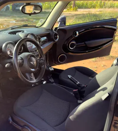MINI Clubman 2014 - 10990 EUR, 269488 km - foto 6 de 9