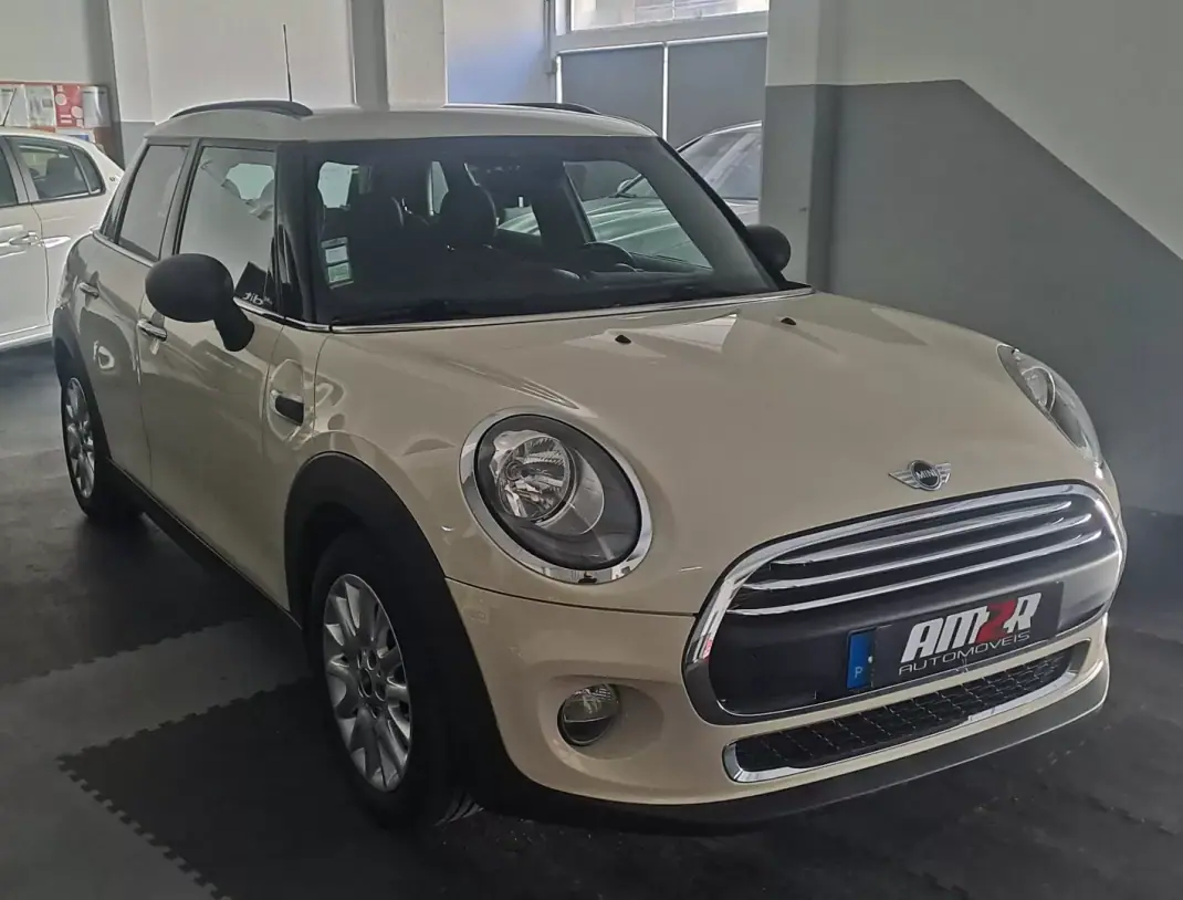 MINI 5 Portas 2015 - 12500 EUR, 130000 km - AUTO.MOTO.pt - 130000km - foto 1 de 19