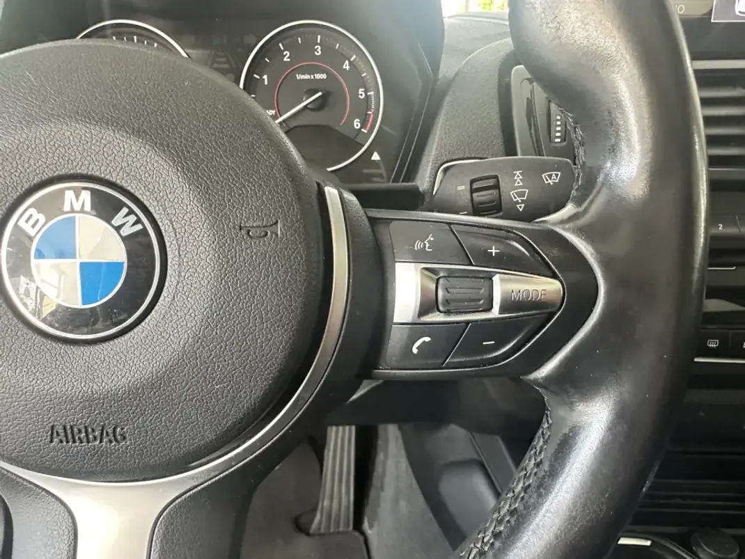BMW 118 2012 - 13990 EUR, 208845 km - 208845km - foto 13 de 31