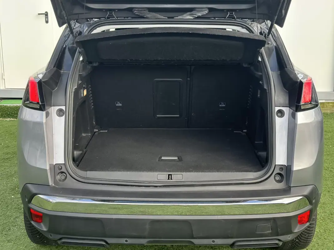 Peugeot 3008 2019 - 15990 EUR, 97900 km - AUTO.MOTO.pt - 97900km - foto 5 de 31