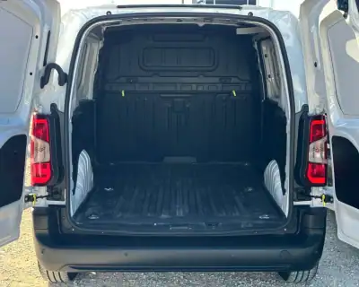 Toyota Proace 2023 - 16750 EUR, 101833 km - AUTO.MOTO.pt - 101833km - foto 14 de 16