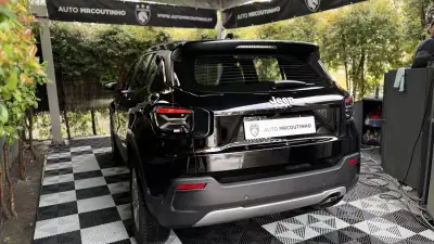 Jeep Avenger 2024 - 20900 EUR, 12166 km - AUTO.MOTO.pt - 12166km - foto 7 de 25
