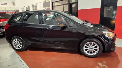 BMW 216 Active Tourer 2018 - 16890 EUR, 83598 km - AUTO.MOTO.pt - 83598km - foto 3 de 44