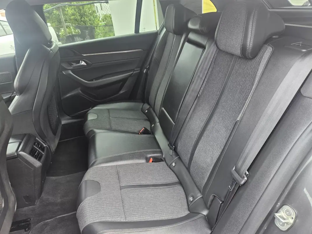 Peugeot 508 SW 2021 - 21500 EUR, 100130 km - AUTO.MOTO.pt - 100130km - foto 62 de 77
