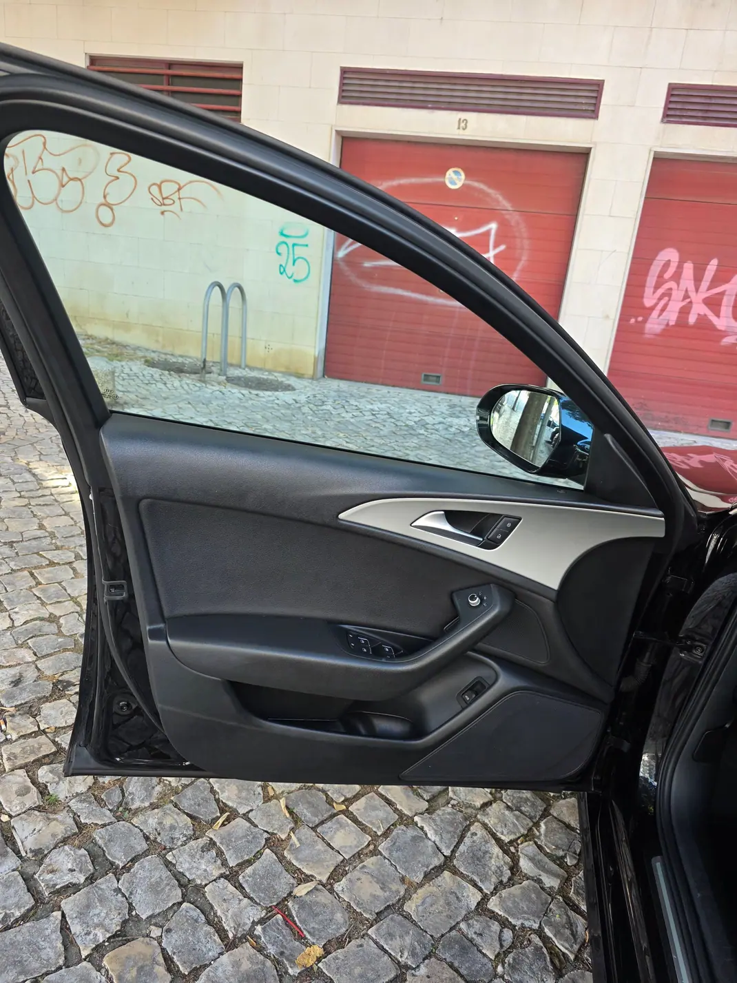 Audi A6 Avant 2014 - 13000 EUR, 260000 km - 260000km - foto 5 de 15