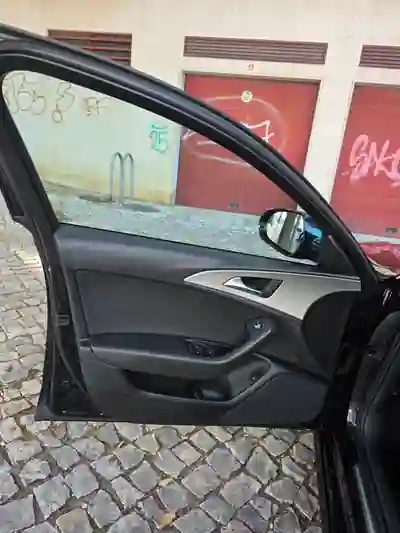 Audi A6 Avant 2014 - 13000 EUR, 260000 km - 260000km - foto 5 de 15