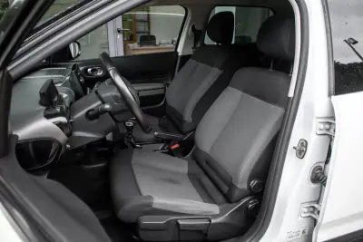 Citroën C4 Cactus 2019 - 12550 EUR, 90175 km - AUTO.MOTO.pt - 90175km - foto 26 de 41
