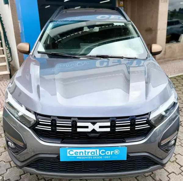 Dacia Jogger 2023 - 15950 EUR, 50000 km - AUTO.MOTO.pt - 50000km - foto 4 de 25