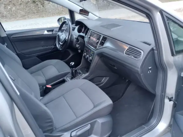 Volkswagen Golf 2019 - 14750 EUR, 150000 km - AUTO.MOTO.pt - 150000km - foto 16 de 30