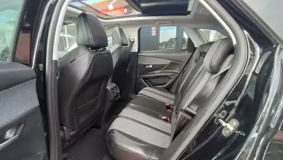 Peugeot 3008 2018 - 20990 EUR, 105000 km - AUTO.MOTO.pt - 105000km - foto 31 de 47